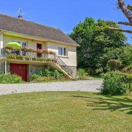 Holiday Home In Montsernelle, hotel a Lithaire