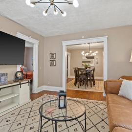 Modern Cozy 2BR Near Syracuse University, Destiny USA, Zoo & Downtown Syracuse, hotel u gradu 'Syracuse'
