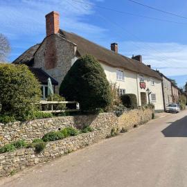 The Kings Arms Inn, hotel a Stockland