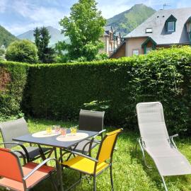 jardin plein sud, vue montagne, proche Luz Saint Sauveur