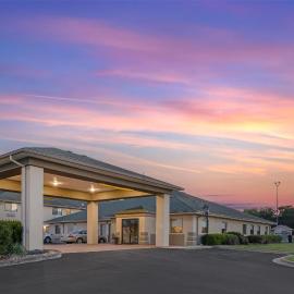 Best Western TimberRidge Inn, hotel v destinácii Grove
