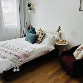 Carleton Place में, होटल NookSide Nest Studio Queen Parking Kitchenette