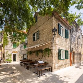 La Perla - Downtown House, viešbutis Omiše