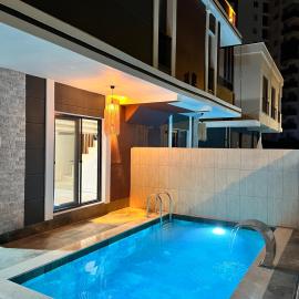 Dubleks Özel Havuzlu Teraslı Lüks Villa, hotel em Erdemli