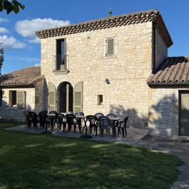 Mas des sauges, viešbutis mieste Saint-Mathieu-de-Tréviers