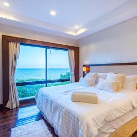 Santi Pura Residence on The Beach, hotel a Ban Bo Kaeo