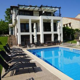 Six bedroom luxury villa with private pool in quiet residential area near beaches