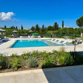 Luxury Villa Rika Corfu- 5 bedrooms with Pool, hotel in Gouvia