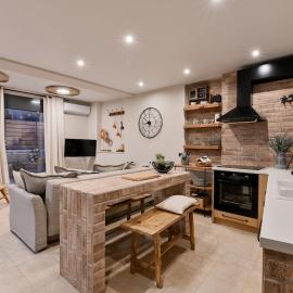 Gaia suite, downtown Preveza