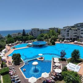 СПА Апартаменти за ГОСТИ Затворен комплекс ЕМЕРАЛД, Hotel in Rawda