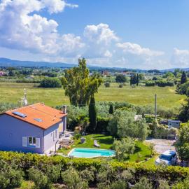 Holiday Home Garden by Interhome