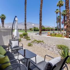 Palm Springs Abode w/ Pool Access, Near Golfing