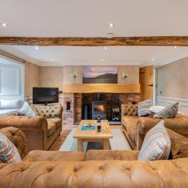 4 Bed in Penrith oc-sz321