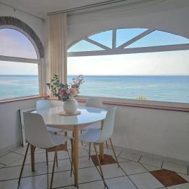 Charming Townhouse in El Faro, Spain, Studding Sea View & Community Pool, hotel in Fuengirola