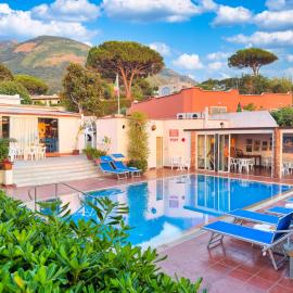 Villa Mena, hotel v destinaci Forio d'Ischia