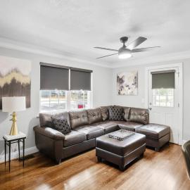 Family Fun! 2 Story Oasis and Pup Retreat Near RVA!