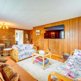 4 Mi to Off-Road Park: Beckley Area Townhome, hotel in Sophia