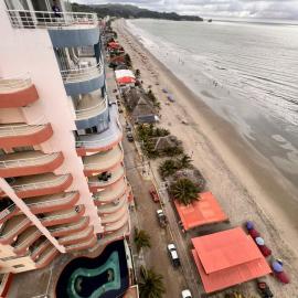 Arena y Mar Arco Iris, hotel sa Atacames