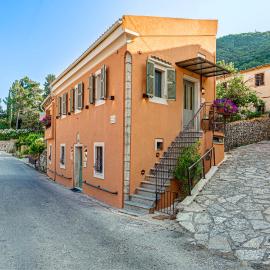 The Botzos Residence - Terracotta & Olive Suites