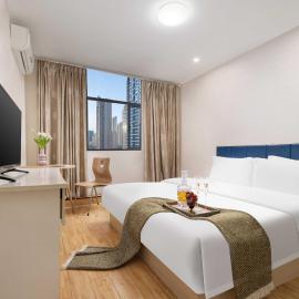 Hello Light Hotel Hankou Railway Station Flagship Store, Hotel in Hankou Zhan