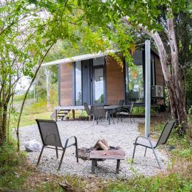 Hill Creek Tiny House 3 by Tiny Away, hotel din Perwillowen