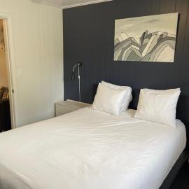 Pinewood Inn, hotel i Golden