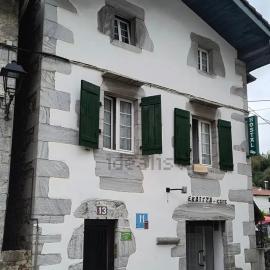 Hostal Ekaitza, hotel em Lesaka