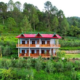 Cortland Jungle Resort, hotell i Kausani