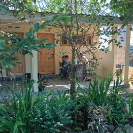 Rumah Kawan Homestay and Trekking, hotel a Senaru