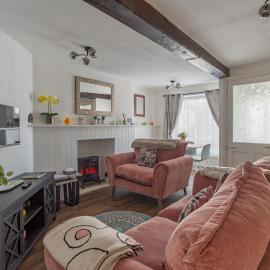 Cosy 2 bedroom Cotswold cottage, hotel in Malmesbury