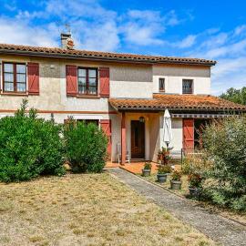 Villa saint-laurent, viešbutis mieste Carbonne