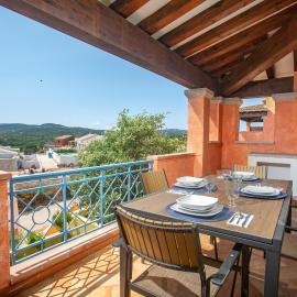 Bilancia's Apartment V - 15' Palau - 6 Guests - SEA VIEW & PARKING FREE