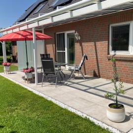 moderne 2-Zimmer-Wohnung mit überdachter Terrasse