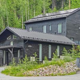 Villa Leijonanluola 30 persons, Near the golf course incl Sauna, hotel di Himos