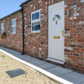 Dotterel Cottage - Uk39264, hotel in Reighton