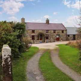 The Crog Loft - Uk45652, hotel in Rhiw
