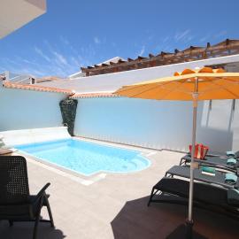 LAS ROSAS by RENTMEDANO Stunning luxury Chocolate Box villa with private heated pool & wifi