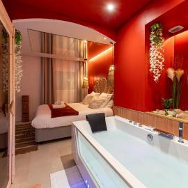 Suite bien être - Sauna & Spa privatif - Baliroom Château Thierry, hotel in Château-Thierry