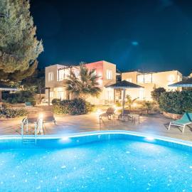 CrossRhodes Villas, ξενοδοχείο στους Πεύκους Ρόδου