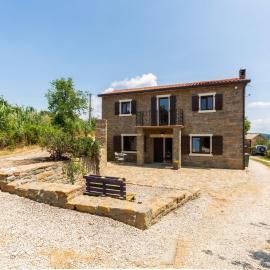Vila Deja