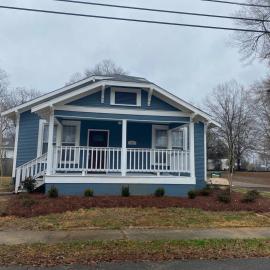Cozy Chestnut Cottage- Downtown favorite!، فندق في توبيلو