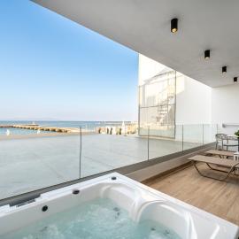 SoleLuna 1-On the Beach-Hot Tub-Smart Home