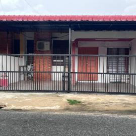 imani homestay taman ira kangar perlis, hotel i Kangar
