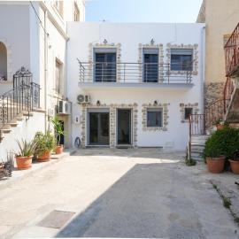 Amyrissa House
