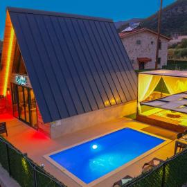 Eylül bungalow, hotel in Kaş