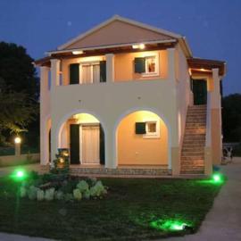 Georgia Apartments, hotel a Roda