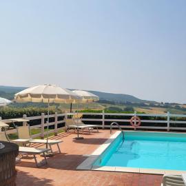Casale Poggio Meone, hotel en Santa Luce