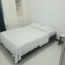 Habitacion bucaramanga cañaveral piscina parqueadero turco, hotel i Floridablanca