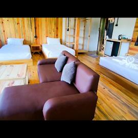 Daelorpu 3, hotell sihtkohas Chom Thong