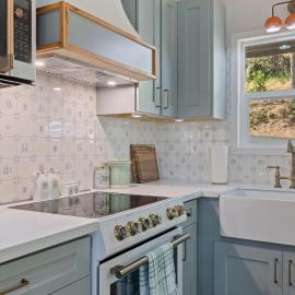 Yosemite family getaway w lake, golf, horses, pool, hotel in Groveland